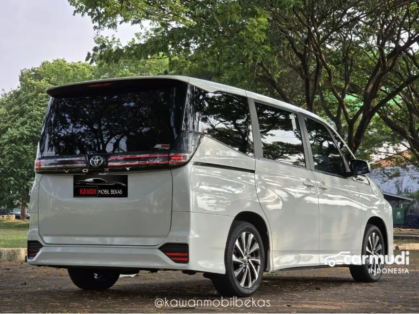 2022 Toyota Voxy Van Wagon