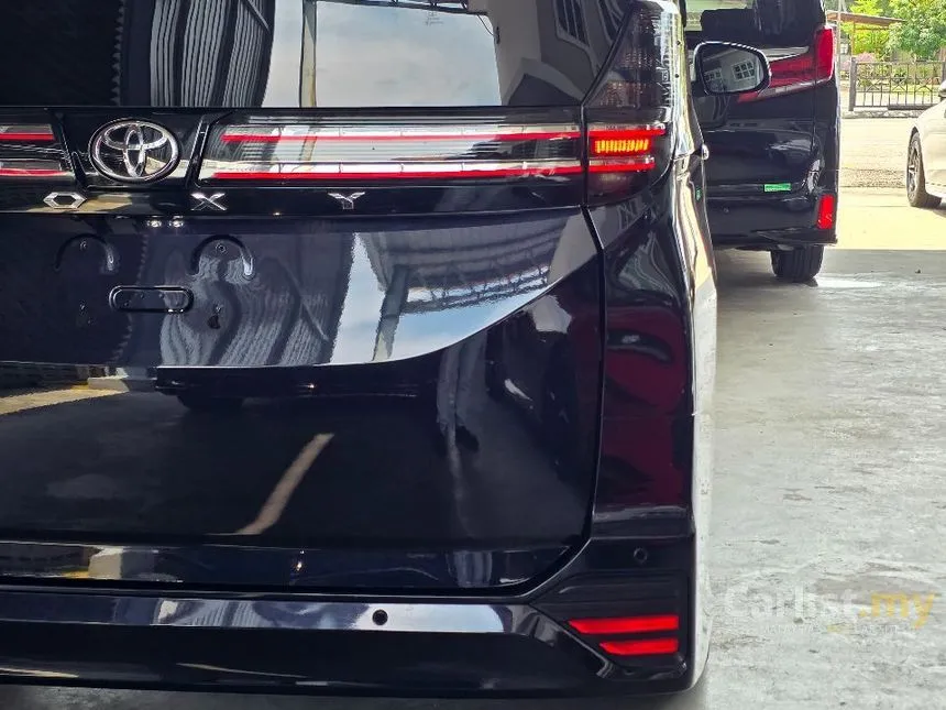 2023 Toyota Voxy S-Z MPV