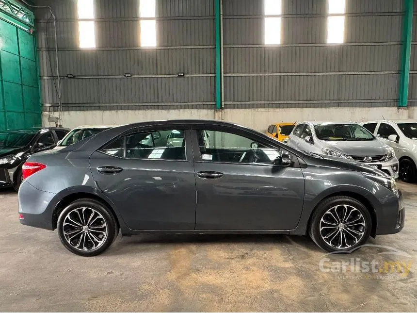 2014 Toyota Corolla Altis V Sedan