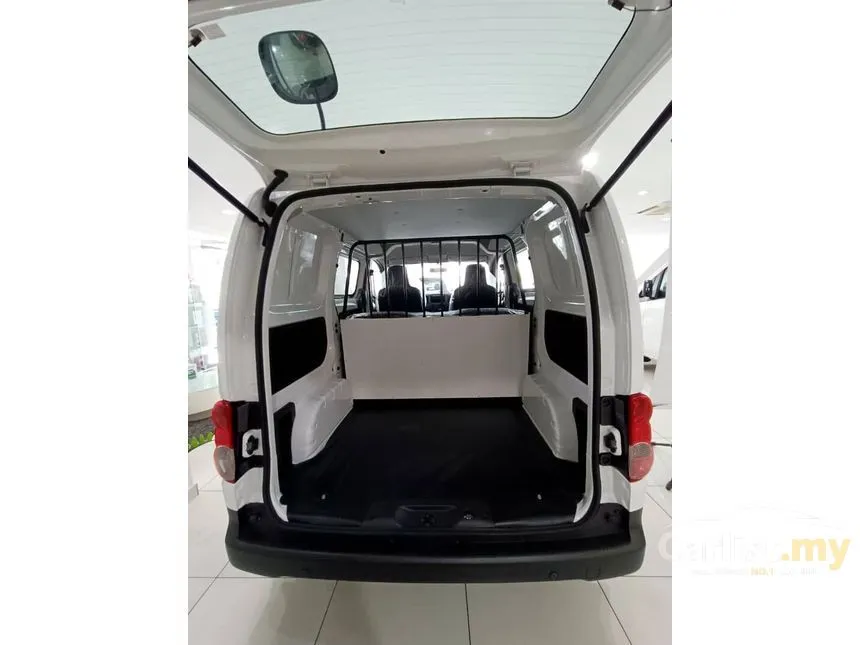 2023 Nissan NV200 Panel Van