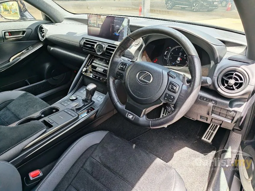 2023 Lexus IS 300 F Sport Mode Black 3 Sedan