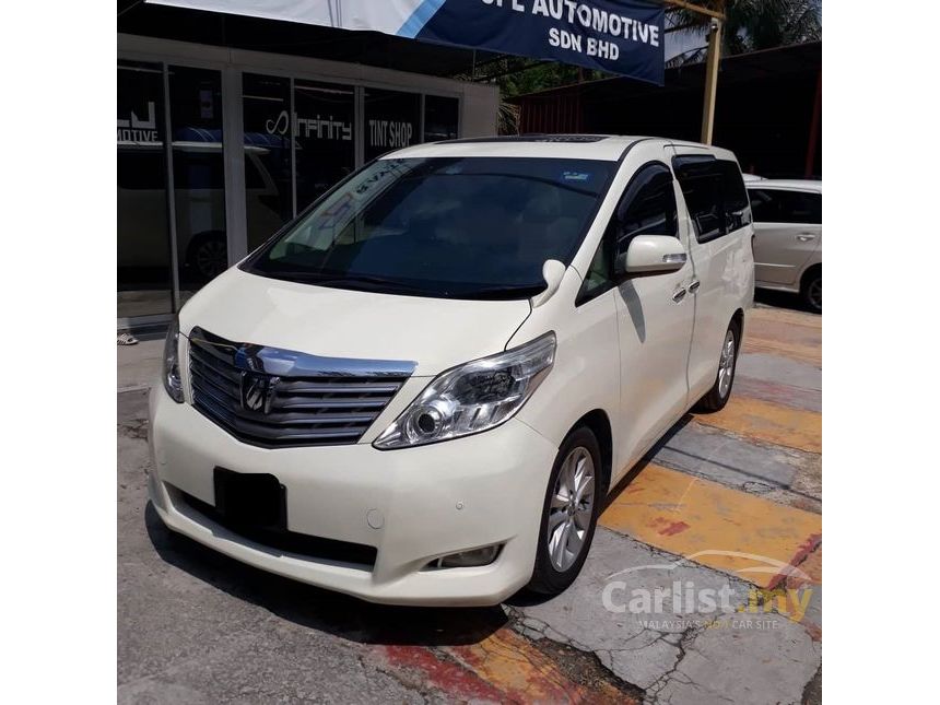 Toyota Alphard 2013 Biru: Kemewahan dan Keandalan dalam Satu Paket