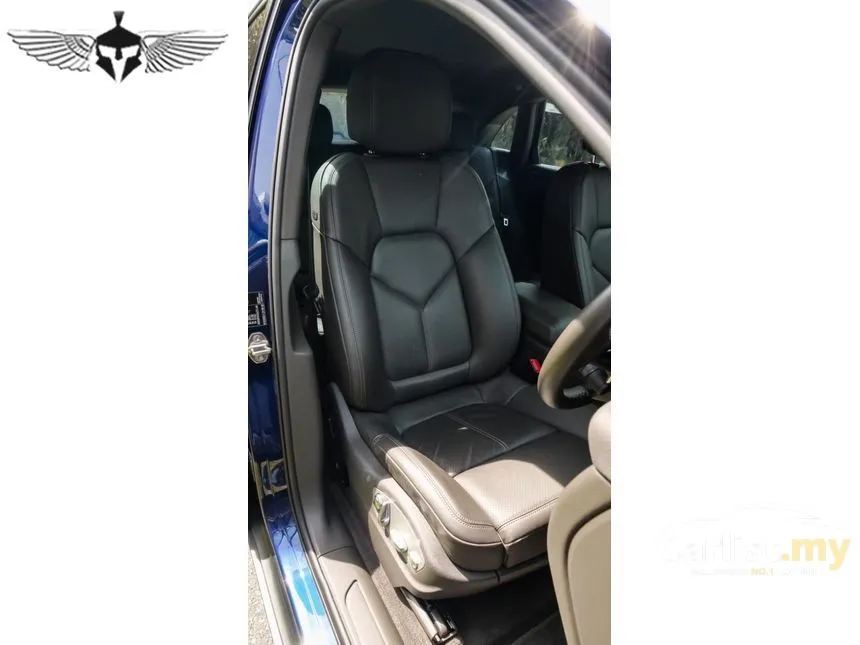 2023 Porsche Macan SUV