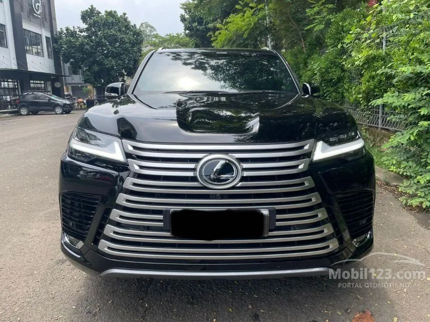 Jual Mobil Lexus LX 600 2023 VIP 3.4 di DKI Jakarta Automatic SUV Hitam Rp 3.499.000.000