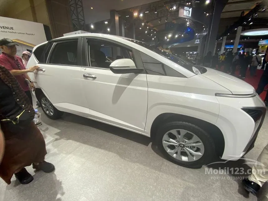 Jual Mobil Hyundai Stargazer 2025 Essential 1.5 di DKI Jakarta Automatic MPV Putih Rp 299.000.000