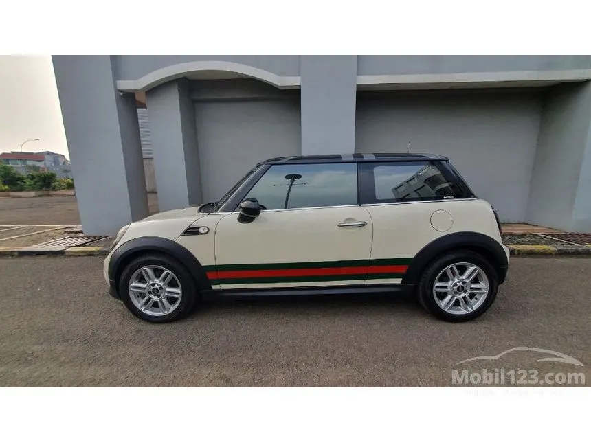 2012 MINI Cooper Hatchback