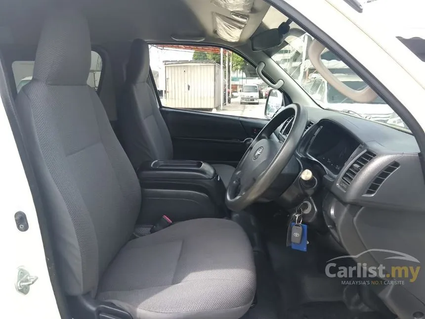 2016 Toyota Hiace Window Van Van