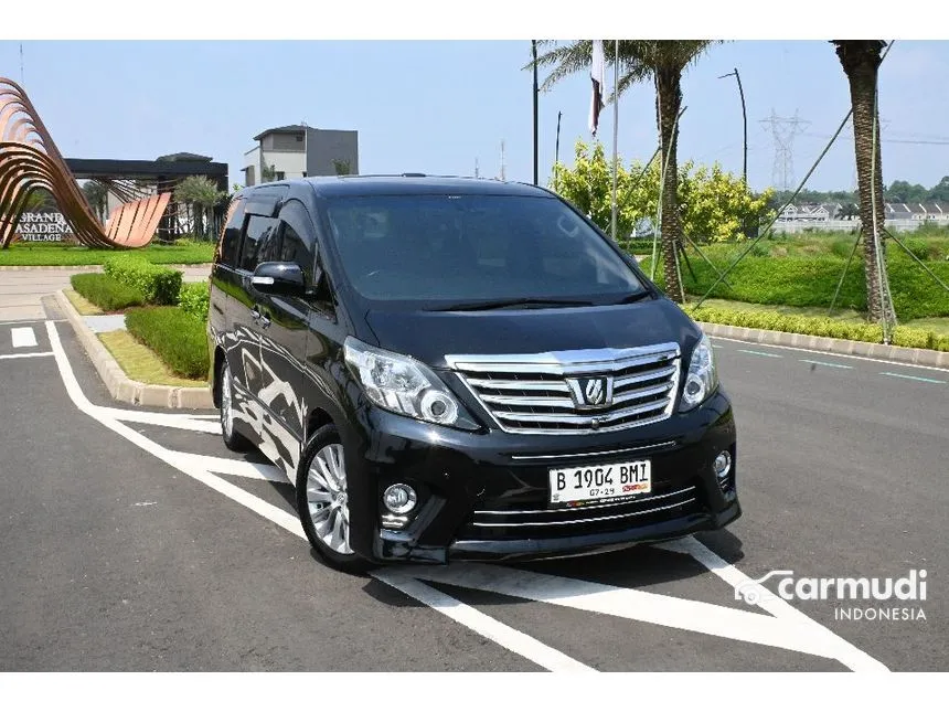 2014 Toyota Alphard SC MPV