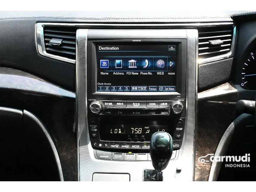 2014 Toyota Alphard SC MPV