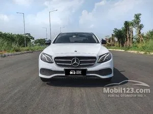 2016 Mercedes-Benz E300 2.0 Avantgarde Sedan