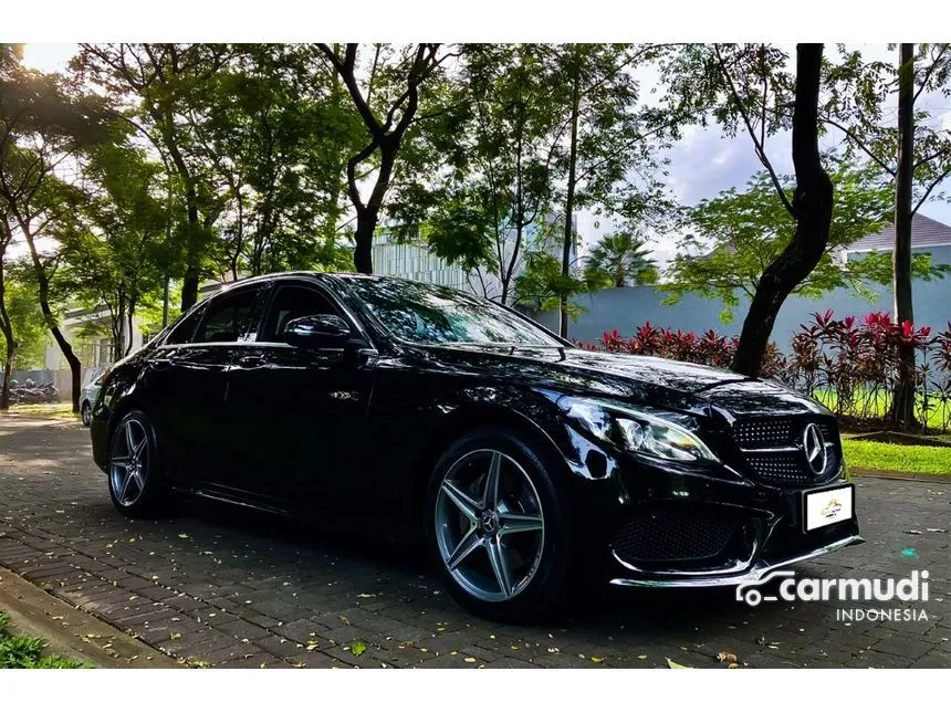 2018 Mercedes-Benz C200 AMG Sedan