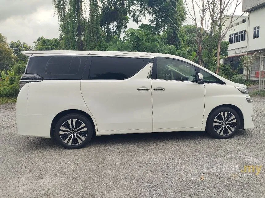 2022 Toyota Vellfire MPV