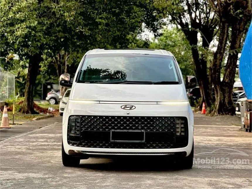 2025 Hyundai Staria Signature 7 MPV