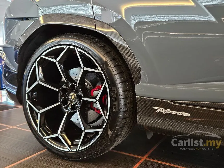 2023 Lamborghini Urus Performante SUV