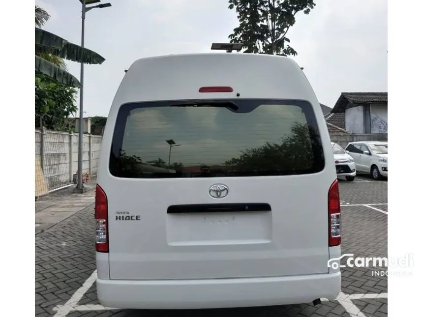 2024 Toyota Hiace Commuter Van Wagon