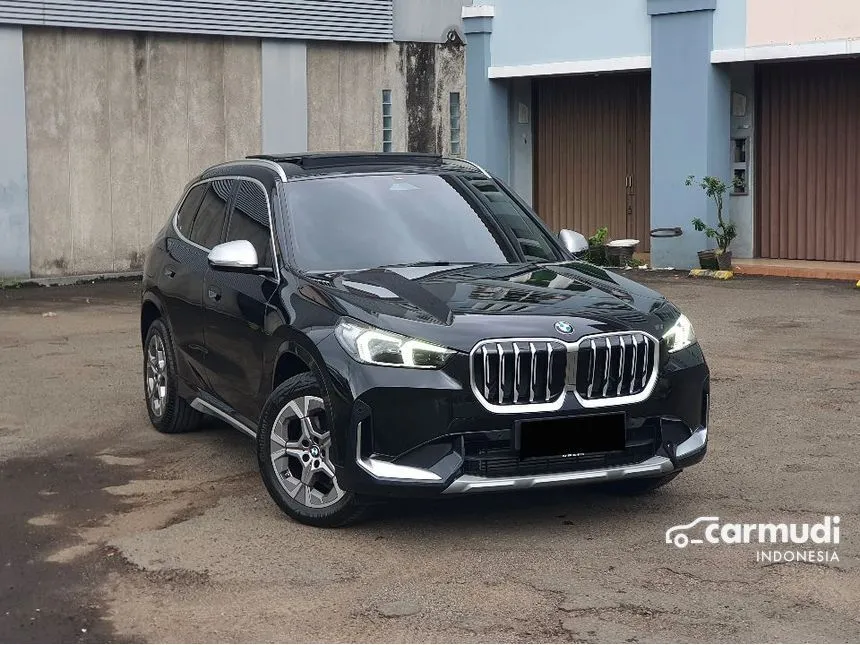 Jual Mobil BMW X1 2023 sDrive18i xLine 1.5 di DKI Jakarta Automatic SUV Hitam Rp 755.000.000