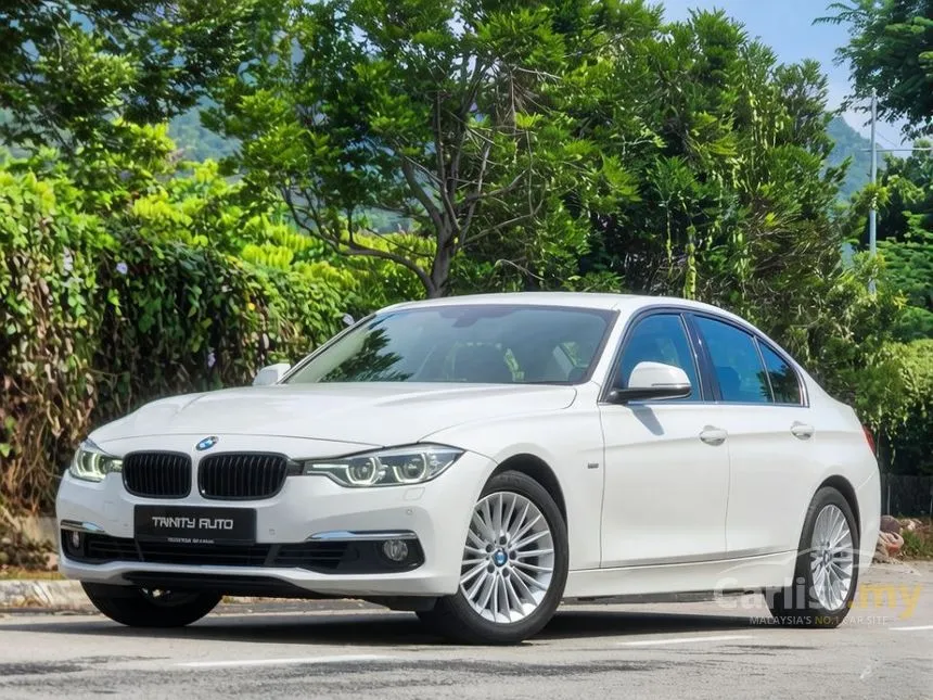 2018 BMW 318i Luxury Sedan
