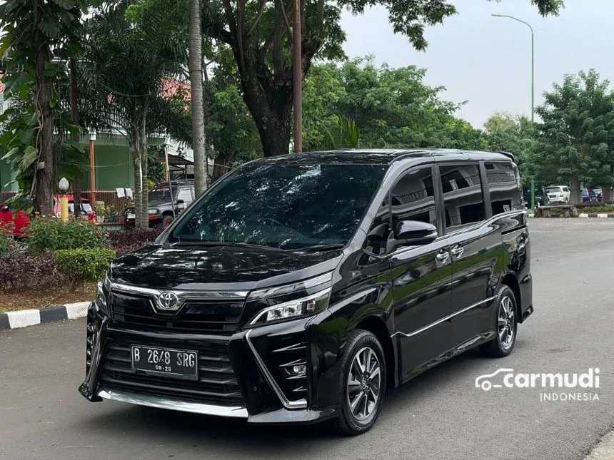 2020 Toyota Voxy MPV