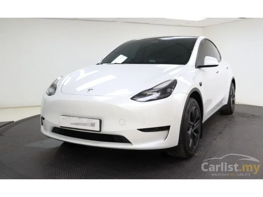 2025 TESLA Model Y Standard Range SUV