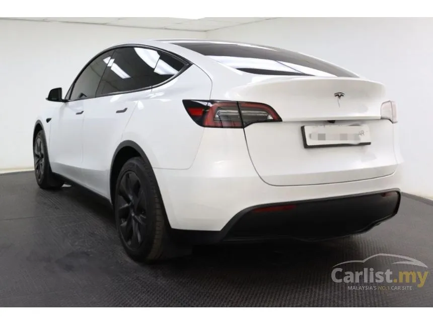 2025 TESLA Model Y Standard Range SUV