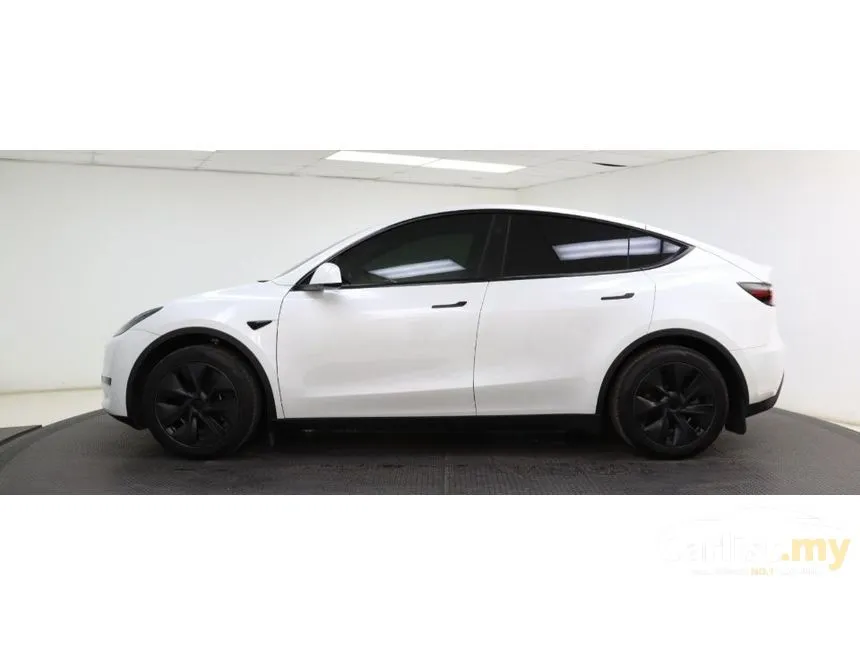 2025 TESLA Model Y Standard Range SUV