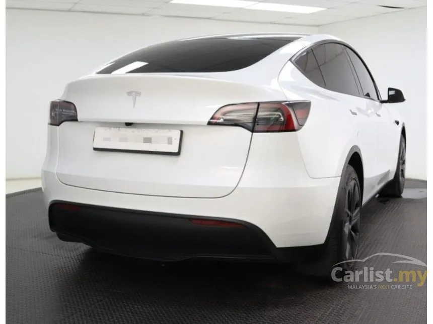 2025 TESLA Model Y Standard Range SUV