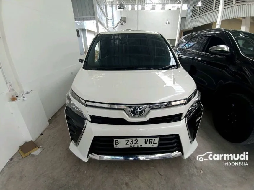 Jual Mobil Toyota Voxy 2017 2.0 di Banten Automatic Wagon Putih Rp 325.000.000