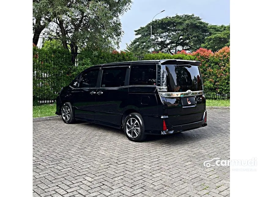 2019 Toyota Voxy MPV