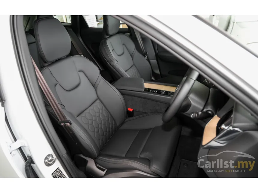 2026 Volvo XC60 T8 Ultra PHEV SUV