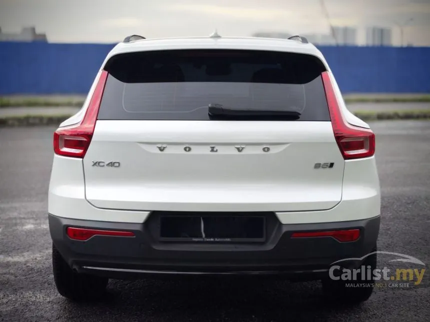 2023 Volvo XC40 B5 Ultimate Mild Hybrid SUV