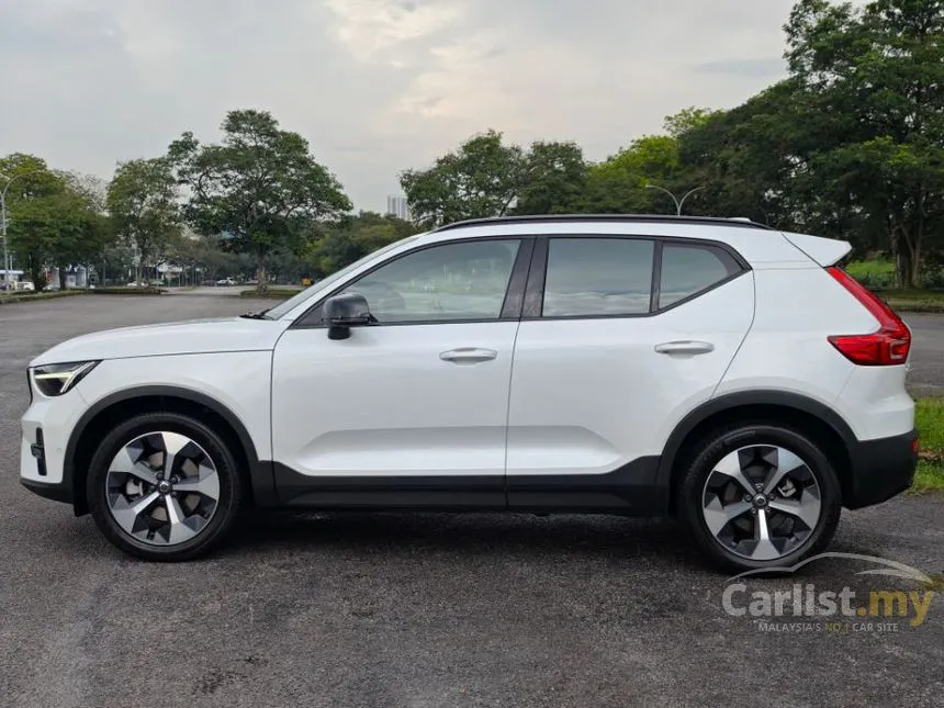 2023 Volvo XC40 B5 Ultimate Mild Hybrid SUV
