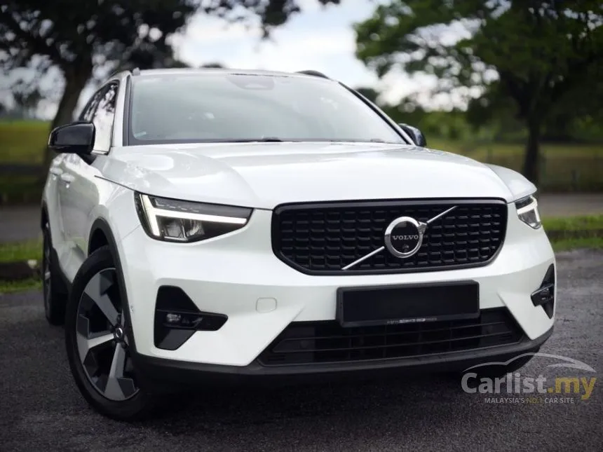 2023 Volvo XC40 B5 Ultimate Mild Hybrid SUV