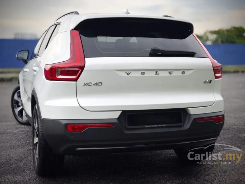 2023 Volvo XC40 B5 Ultimate Mild Hybrid SUV
