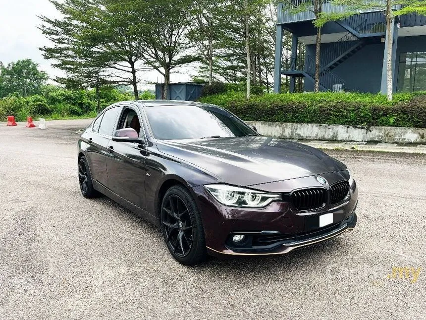 2018 BMW 318i Luxury Sedan