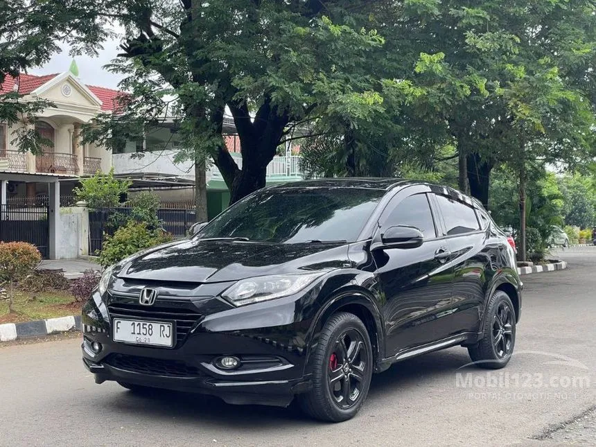 Jual Mobil Honda HR