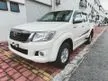 Used 2012 Toyota Hilux 2.5 G VNT Pickup Truck - Cars for sale