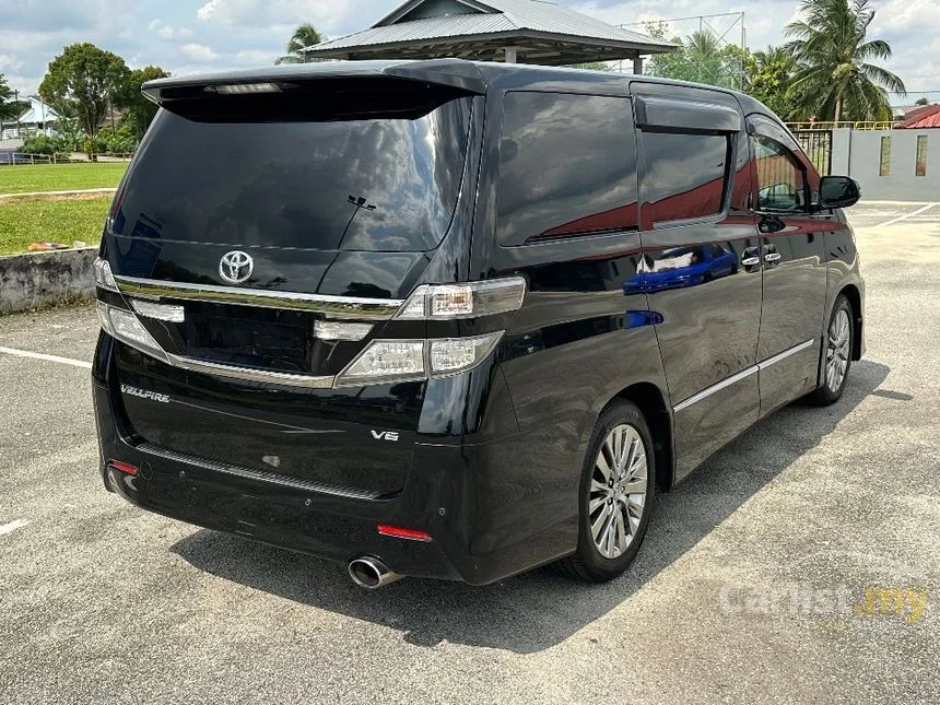 2013 Toyota Vellfire Z Golden Eyes MPV
