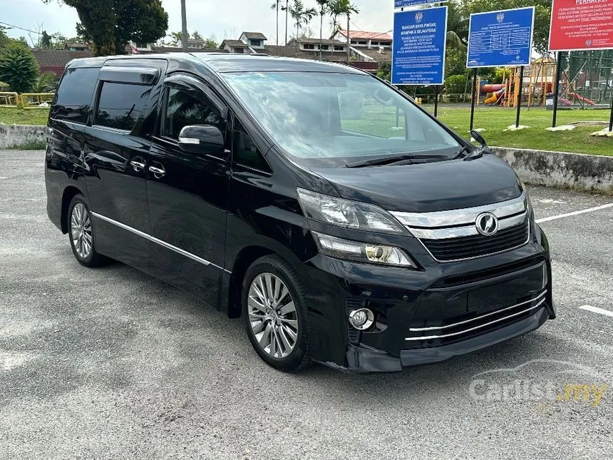 2013 Toyota Vellfire Z Golden Eyes MPV