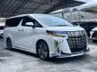 Recon 2021 Toyota Alphard 2.5 SC / DIM/ BSM/ SUNROOF/ MODELISTA