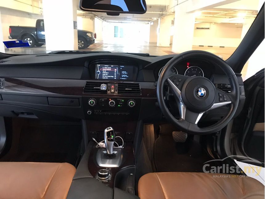 2010 BMW 523i Exclusive Elite Sedan
