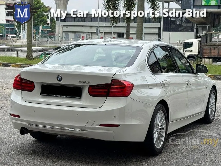 2013 BMW 320i Luxury Line Sedan
