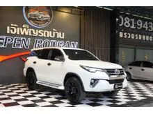 2015 Toyota FORTUNER 2.8 (ปี 15-25) V SUV