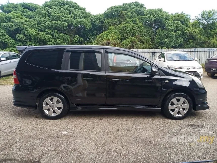 2013 Nissan Grand Livina Comfort MPV