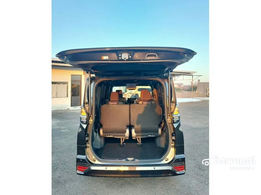 2025 Toyota Voxy (Premium Color) MPV