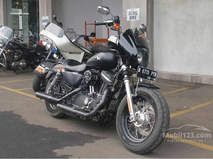 Jual Motor Harley  Davidson  Sportster 2014 Custom 1 2 
