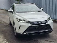 OFFER ONLY 4000 KM UNREG 2025 Toyota Harrier 2.0 Luxury SUV Z-SPEC WHITE/PANAROMIC ROOF/HUD/DIGITAL METER/JBL/DIM/BSM/ FREE 6 YEAR WARRANTY