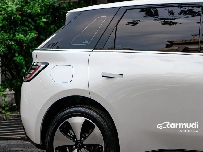 2024 Wuling Cloud EV Hatchback