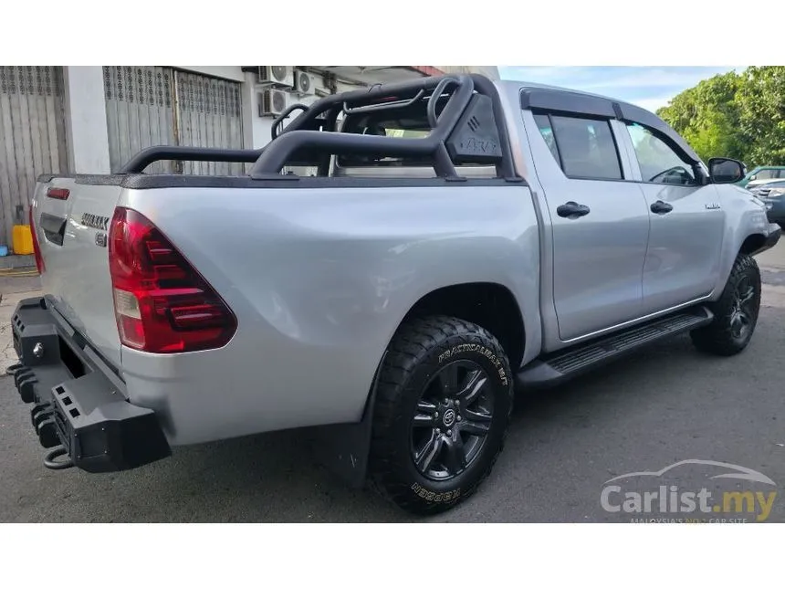 2023 Toyota Hilux E Dual Cab Pickup