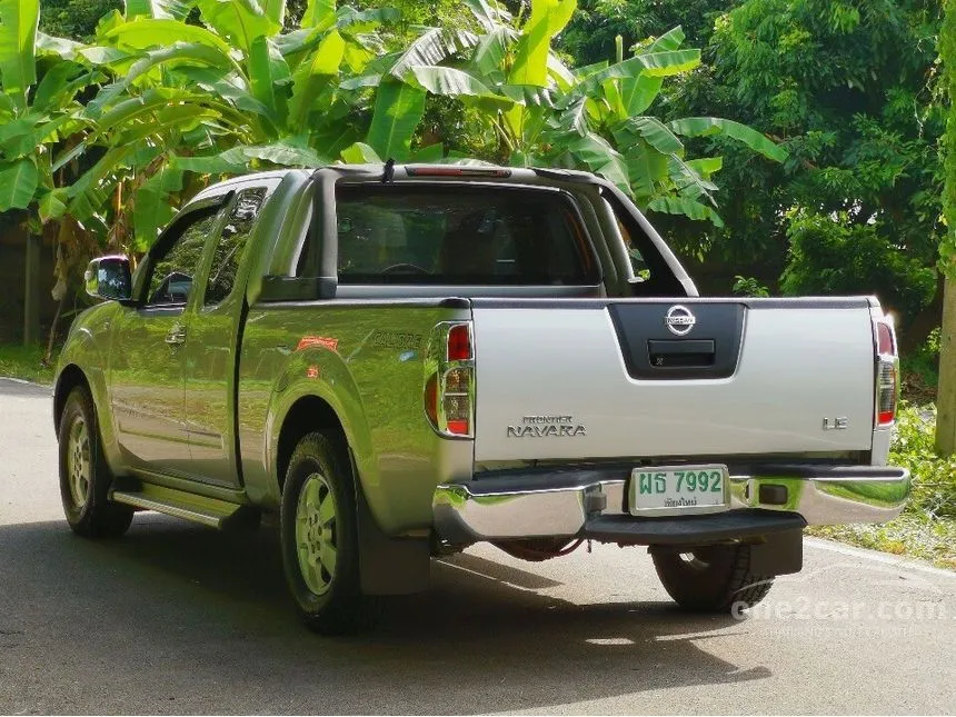 2009 Nissan Frontier Navara LE Pickup