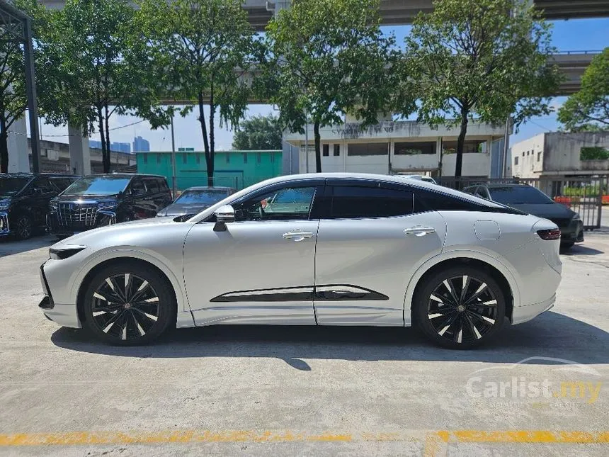 2023 Toyota Crown RS Advanced Sedan